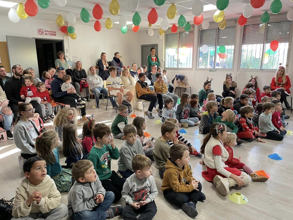 Magicien Sylvain BOTTELLO spectacle de magie pour enfant en familles